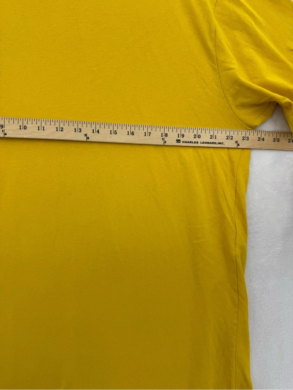 Gucci Crewneck T-Shirt Mens Size XL Yellow Short Sleeve Cotton